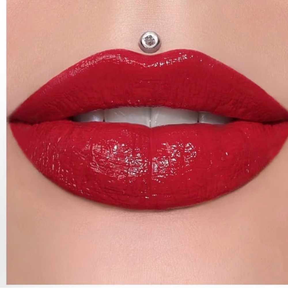Jeffree Star Pink-Capped Supreme Gloss in Blood Sugar